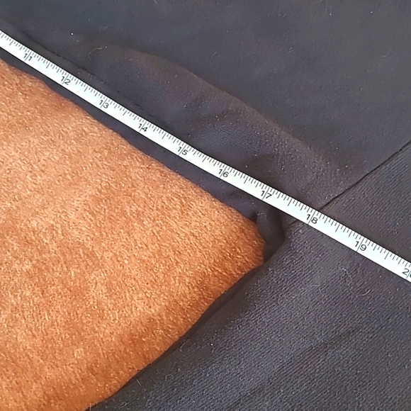 OBEY Logo Crew Neck Pullover Sweater Size Small - Picture 8 of 8